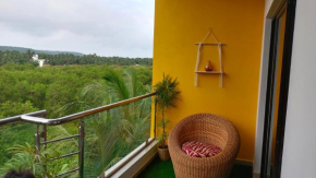 Mustard House - Silver Wood Apartment, Siolim
